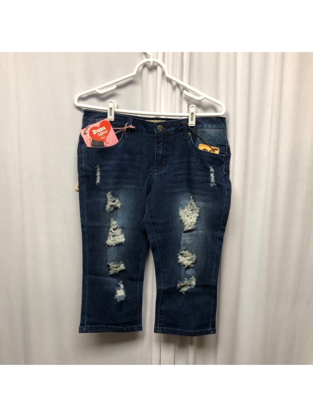 Hybrid and Company Bum Lifter Capri Blue Jeans Womens Sz 9 Distressed Denim NEW